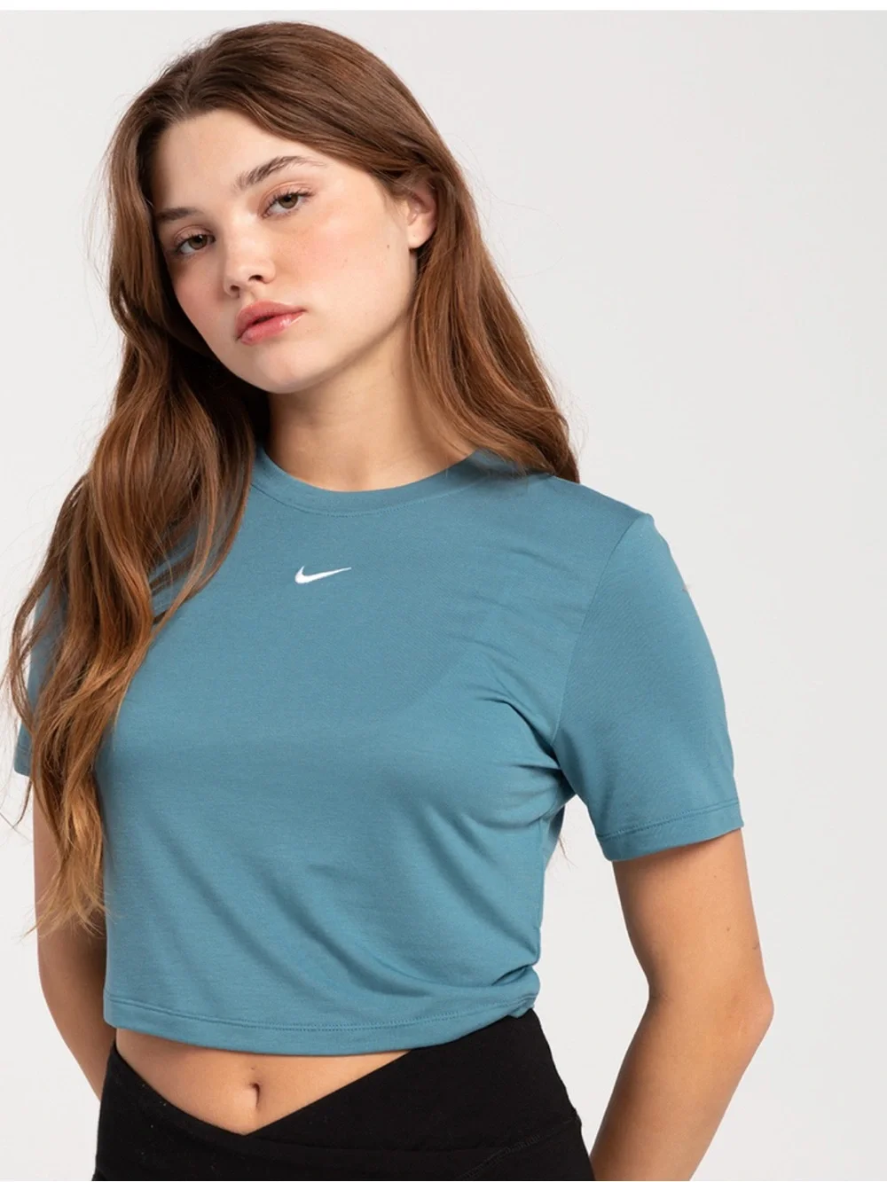 Nike One Relaxed Dri-FIT Cropped Tee Blue Athletic Workout Top Women’s L